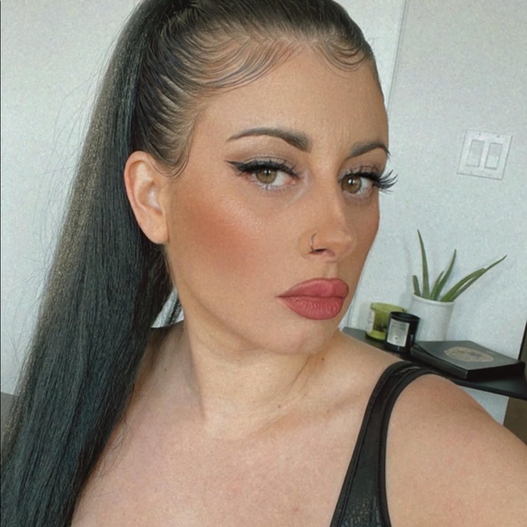 ! POSH AMBASSADOR ! Wholesale available please send me a message - Picture 2 of 16